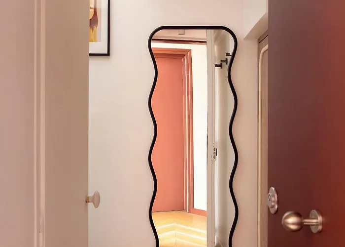 Stunning With Ac - Center Of